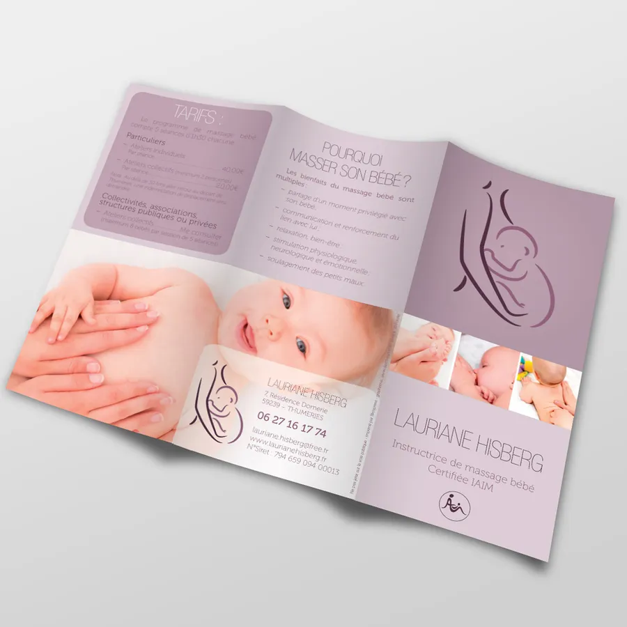 Extérieur d'une brochure pour une instructrice de massage bébé